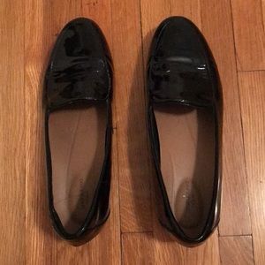 clarks patent leather shoes